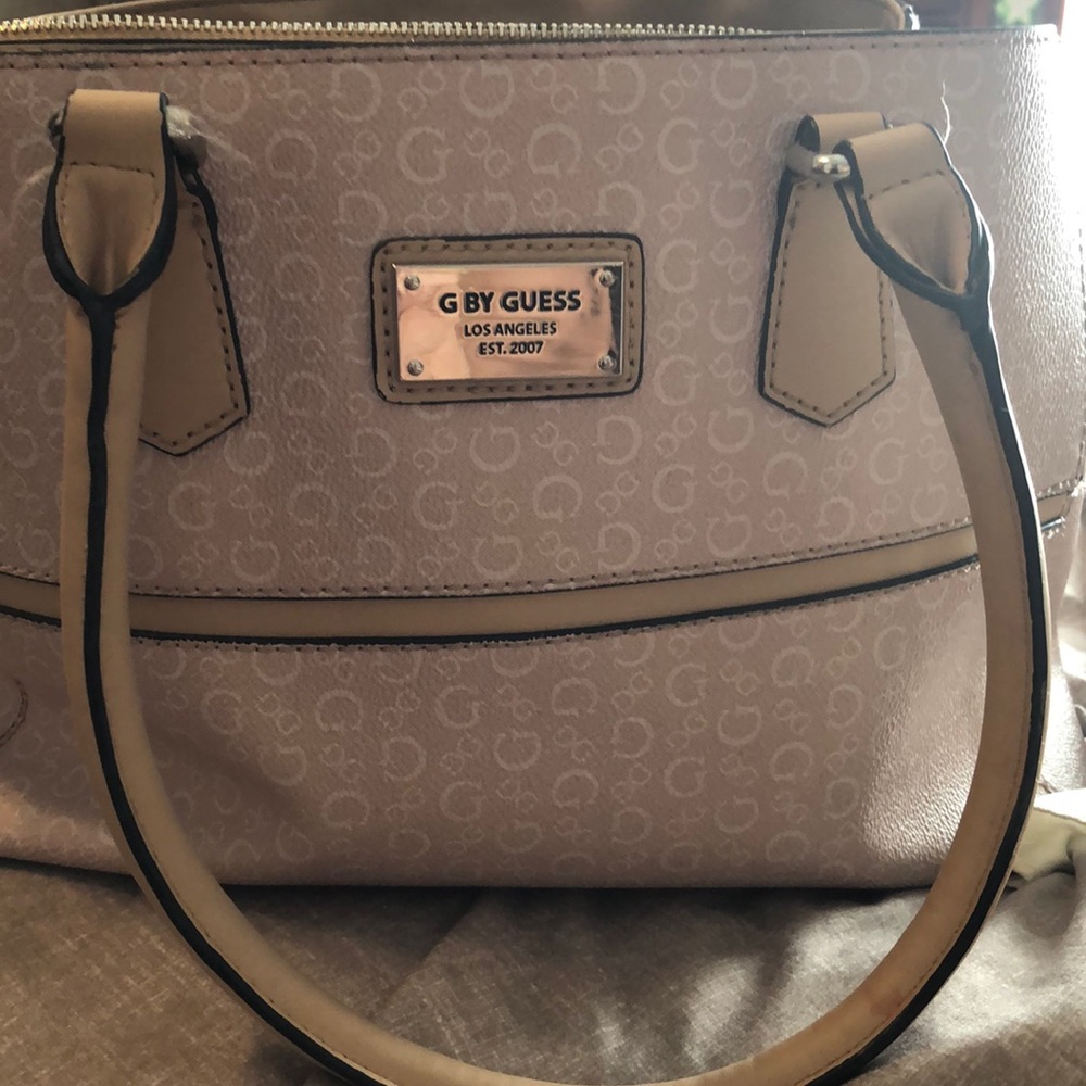 Beautiful Guess purse